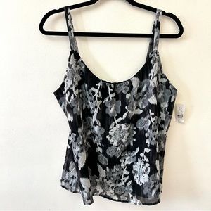 New York & Company black graphic print dressy camisole size medium